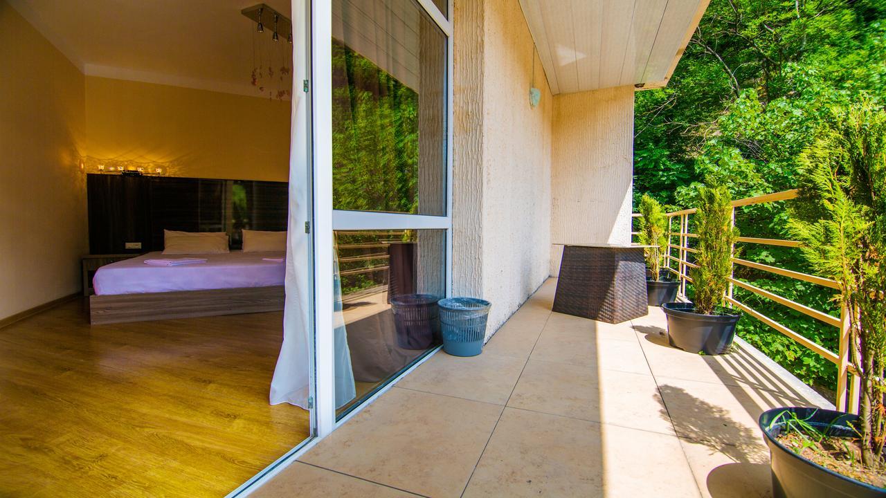 Hotel Borjomi Aisi Боржоми Екстериор снимка