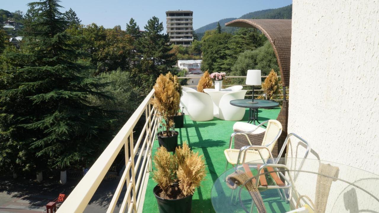 Hotel Borjomi Aisi Боржоми Екстериор снимка